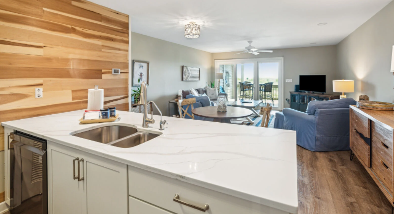 Long Term Rental 1389 Pelican Watch