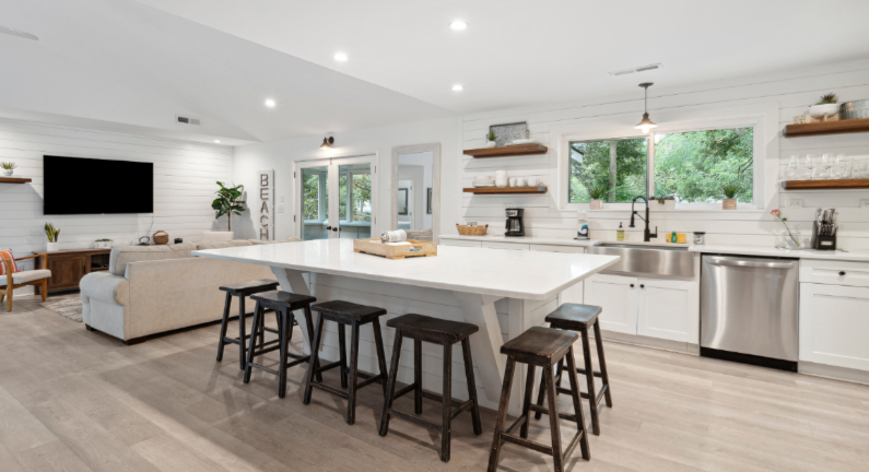 Long Term Rental Casa Del Mar